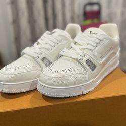 Louis Vuitton trainer Size 43&44