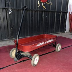 Radio Flyer Kids Wagon 32” L x 14” W x 13” H