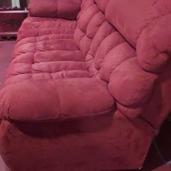Mathis Brother Dual Recliners Couch Excellent Condition Can Deliver Okc Area 30
