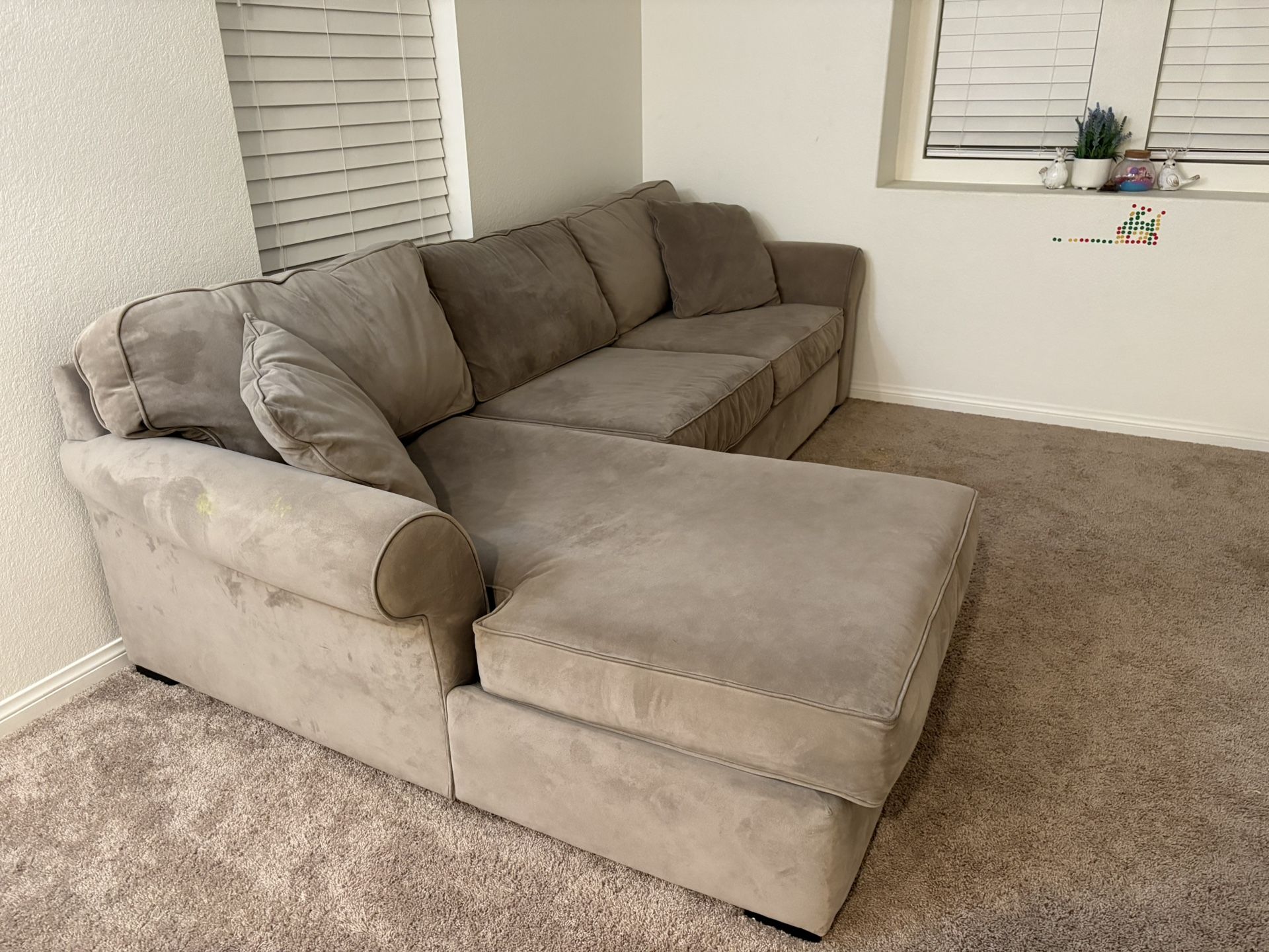 Sofa With Lounge 