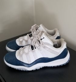 Jordan 11's Size 2 Youth