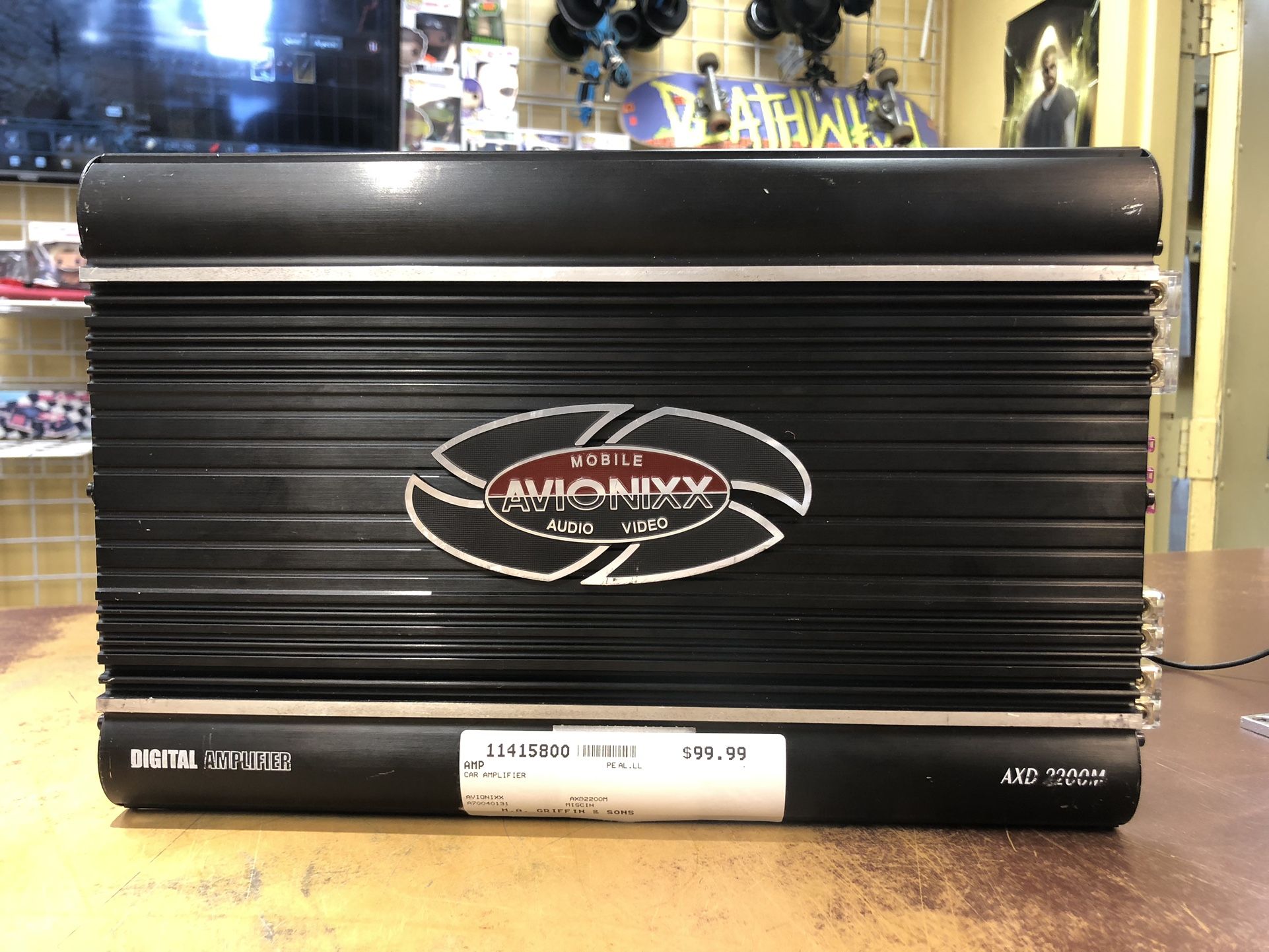 Avionixx Car Amp For Parts As-Is (Burning Smell Comes From It)