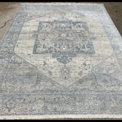 9X12 Area Rug W/Fringes 