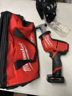 Milwaukee M12 FUEL 12V lithium-ion brushless cordless HACKZALL reciprocating saw kit