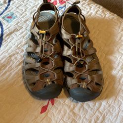 Keen Women’s Sandals  Size 11