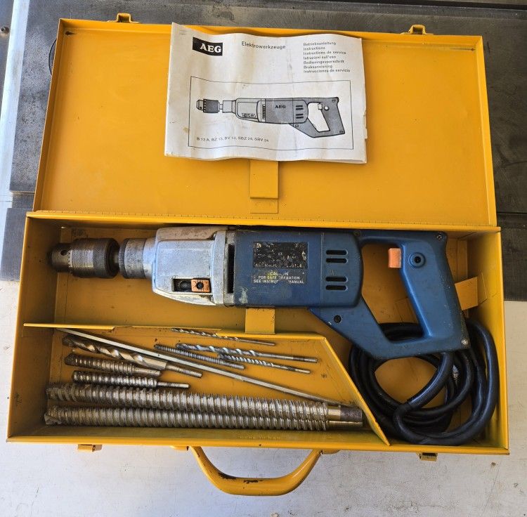 Reciprocating electric drill