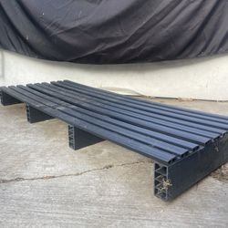 Storage riser