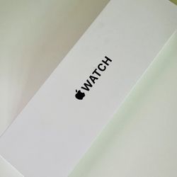 Apple Watch SE 2nd Gen (newest Model) 40mm GPS , Starlight! Unopened Factory Sealed 