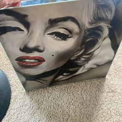 Glass Marilyn Monroe Art