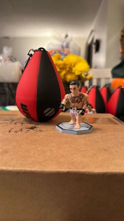 UFC 2.5 Max Halloway Figure 