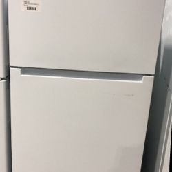 Vissani MDTF18WHR 18 cu. ft. Top Freezer Refrigerator