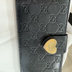 Authentic Gucci Female Wallet - 