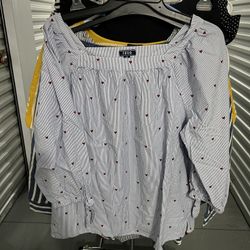 IZOD BLOUSE 👚 HEARTS ❤️ LARGE