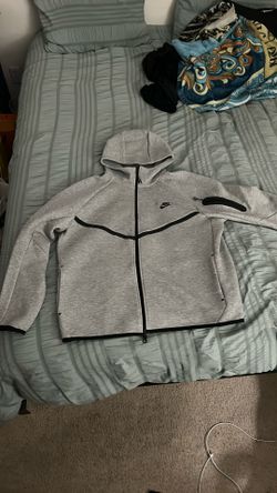 Brand New Nike Tech Size XL