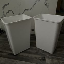 REV A SHELF Trash Can