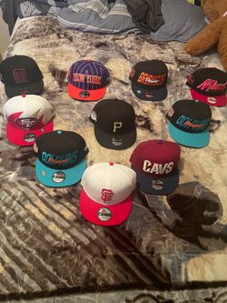 HATS FOR SALE/GORRAS EN VENTA