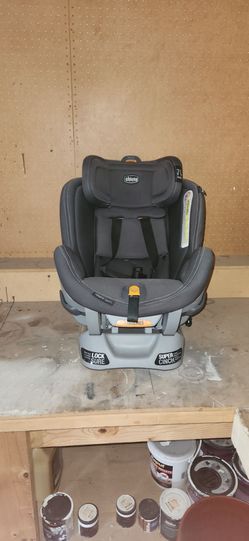 Chicco NextFit Sport Convertible Car Seat
