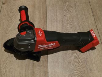 Milwaukee M18 FUEL 18V Brushless Cordless 4-1/2 in./5 in. Grinder w/Paddle Switch (Tool-Only)