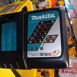 MAKITA 18V CHARGER 