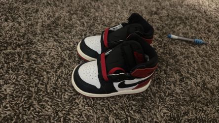 Kids retros size 4c new