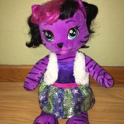 Build A Bear Workshop Teegan Plush 20in