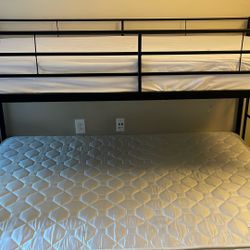 Nice Bunk Bed SET W / Matresss FULL & TWIN MATTRESS