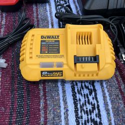 Dewalt Fast Charger 🔌 8amp Fan Cool Down Dewalt Rapid Charger
