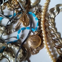 Vintage Jewelry 