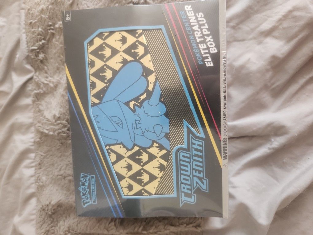 Pokemon Center Crown Zenith ETB