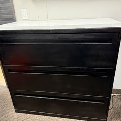 Heavy duty File cabinet with key x3