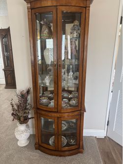 Curio  cabinet  -  $100
