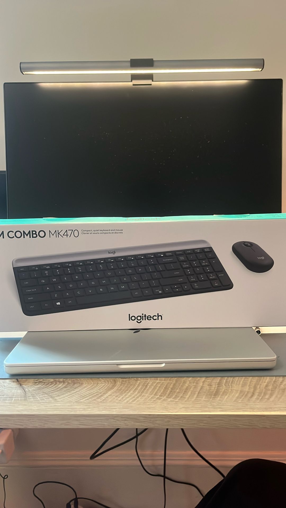Logitech Slim Combo MK470 Wireless Keyboard & Mouse Set