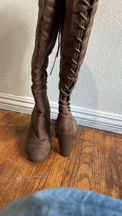 Top mode brown laced boots
