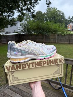 Size 11 Vandy the pink asics “vanilla”