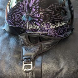Woman's Harley Davidson Motorcycle Helmet And Carry Bag