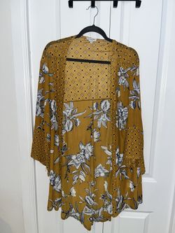 1x Lightweight Blouse