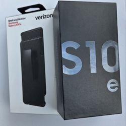 Read description! Sealed Samsung Galaxy S10e + holster