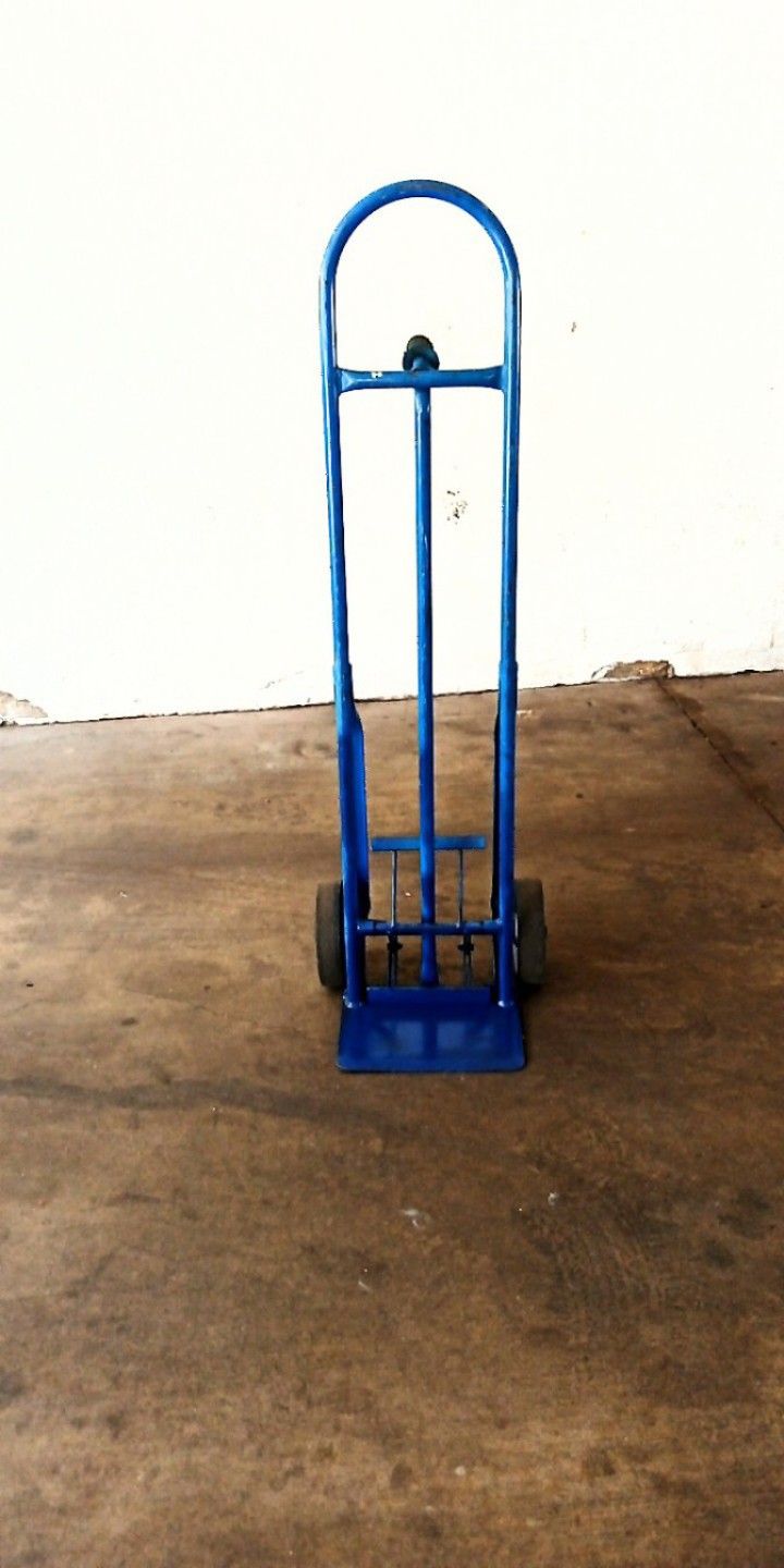steel hand truck mover with 8" mold on wheels With kick off lever 800 lbs ln great shape