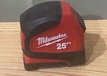 Milwaukee Tape Measure 25Ft.