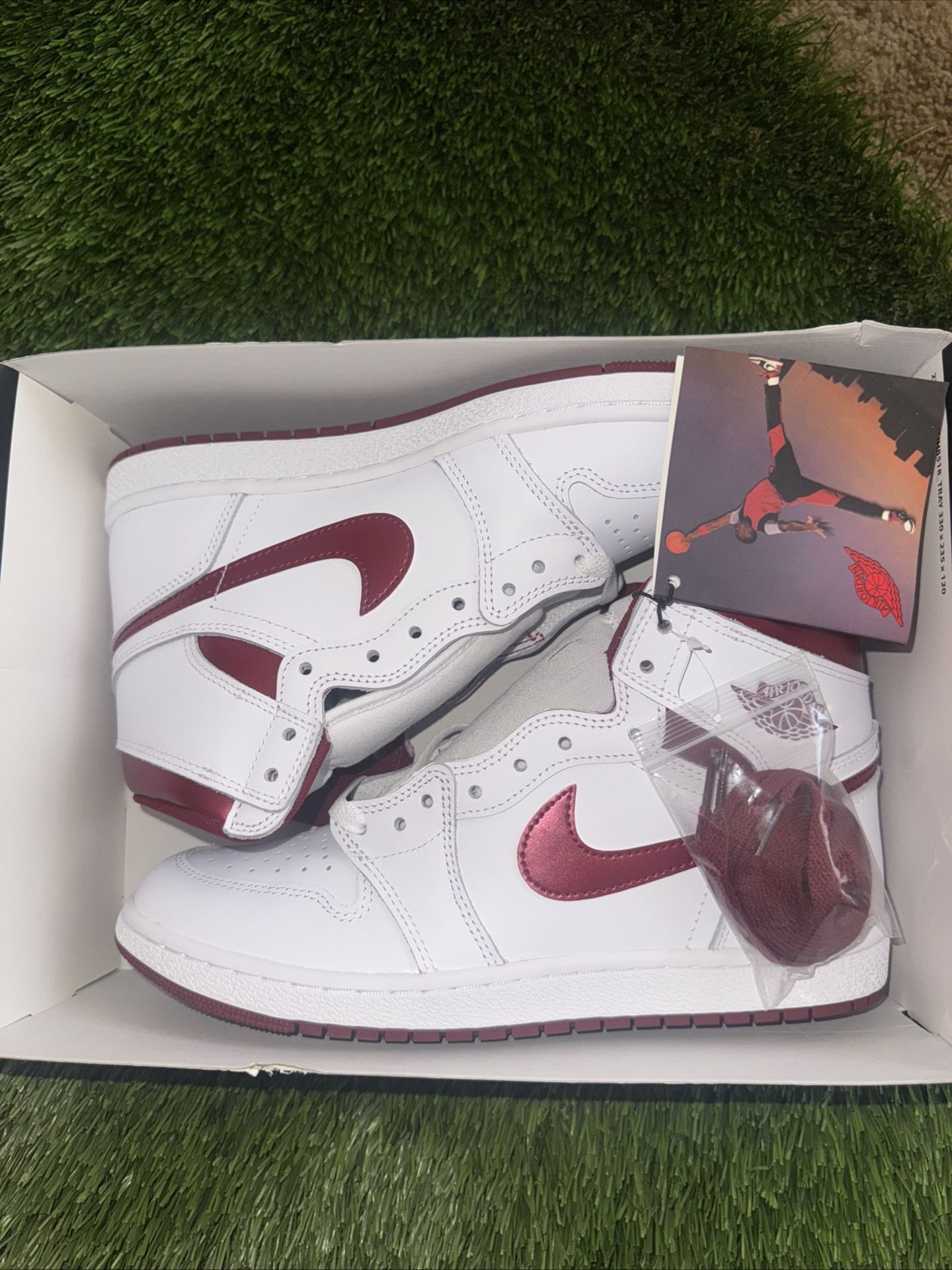 Nike Air Jordan 1 HI 85 White Team Red (BQ4422 161) Men´s Size 10