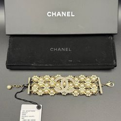Authentic Chanel Large Golden Pearl & Strass Bracelet box & tag