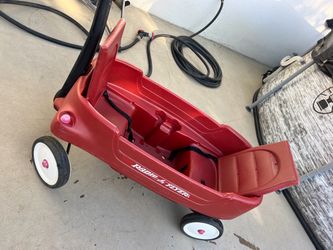 Radio flyer wagon