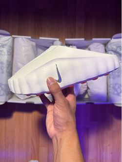 Nike Mind Men’s Sail Size 10 (2 pairs)