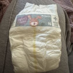 20 Newborn Diapers 