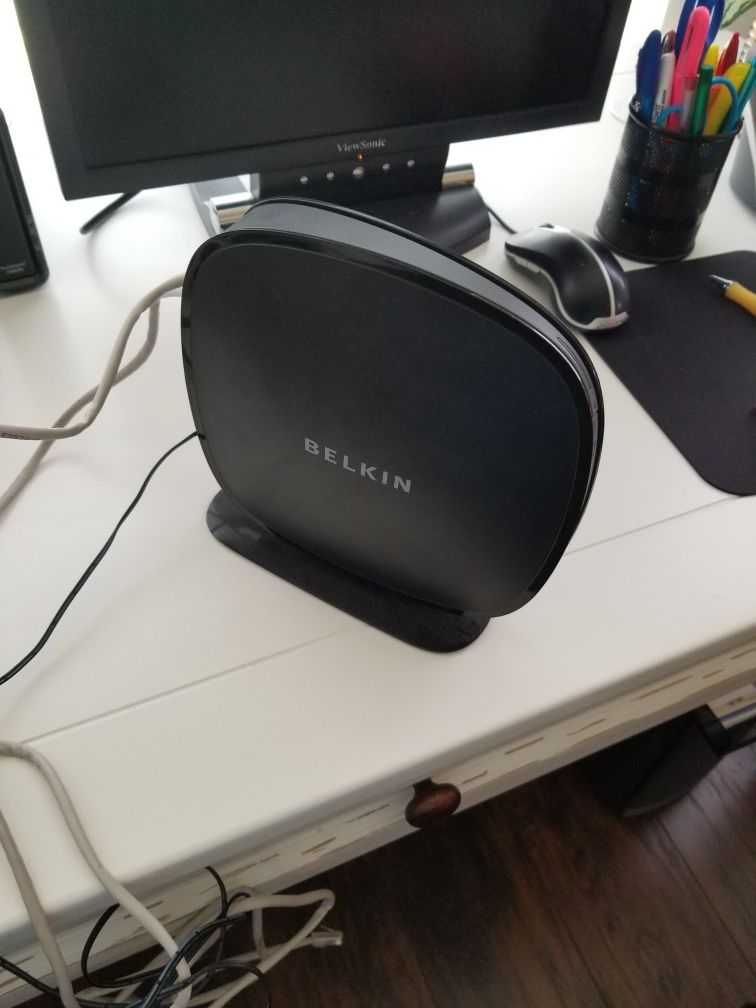 Belkin wireless router like new dont need