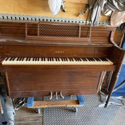 Yamaha Piano