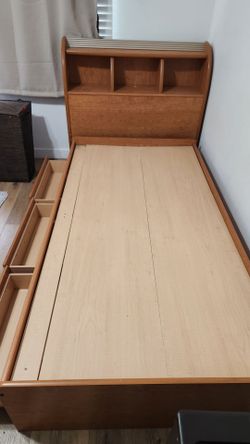 Twin size headboard and bed w/3 drawers