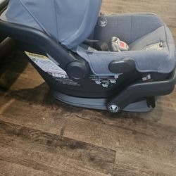 Like New Uppa Baby Infant Car Seat  