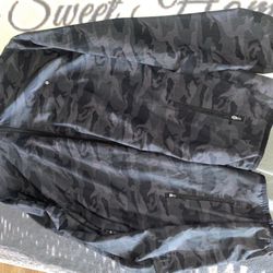 Vuori Windbreaker Jacket