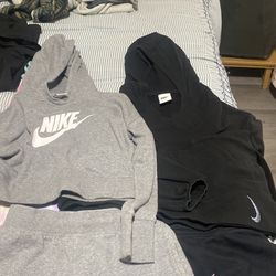 Nike Sweatsuits